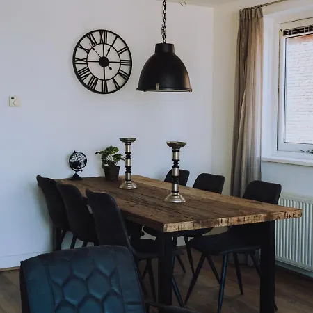 Apartmán De Meerparel-9 *